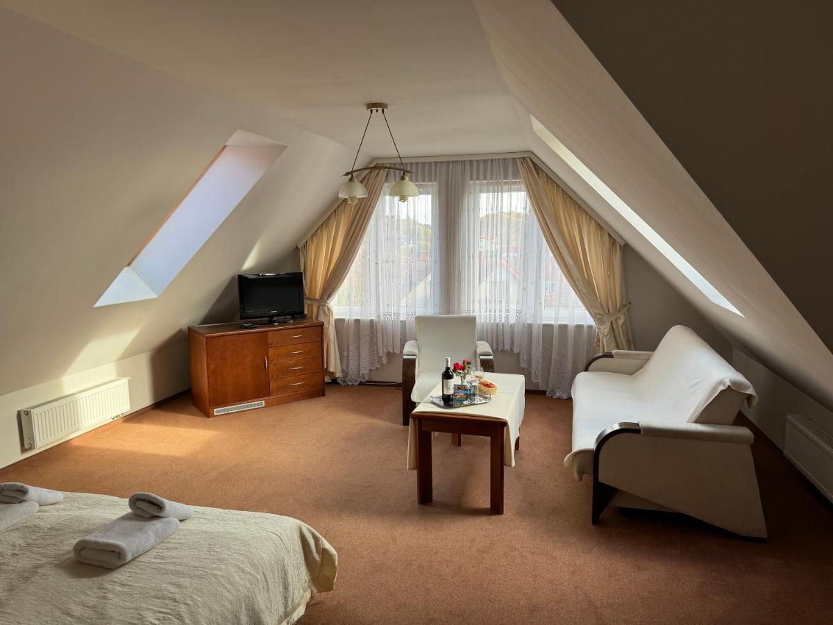 Politechnika Warszawska Osrodek Wypoczynkowy Hotel Сърбиново Екстериор снимка