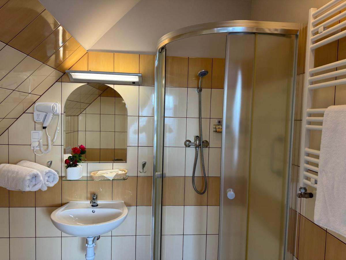 Politechnika Warszawska Osrodek Wypoczynkowy Hotel Сърбиново Екстериор снимка