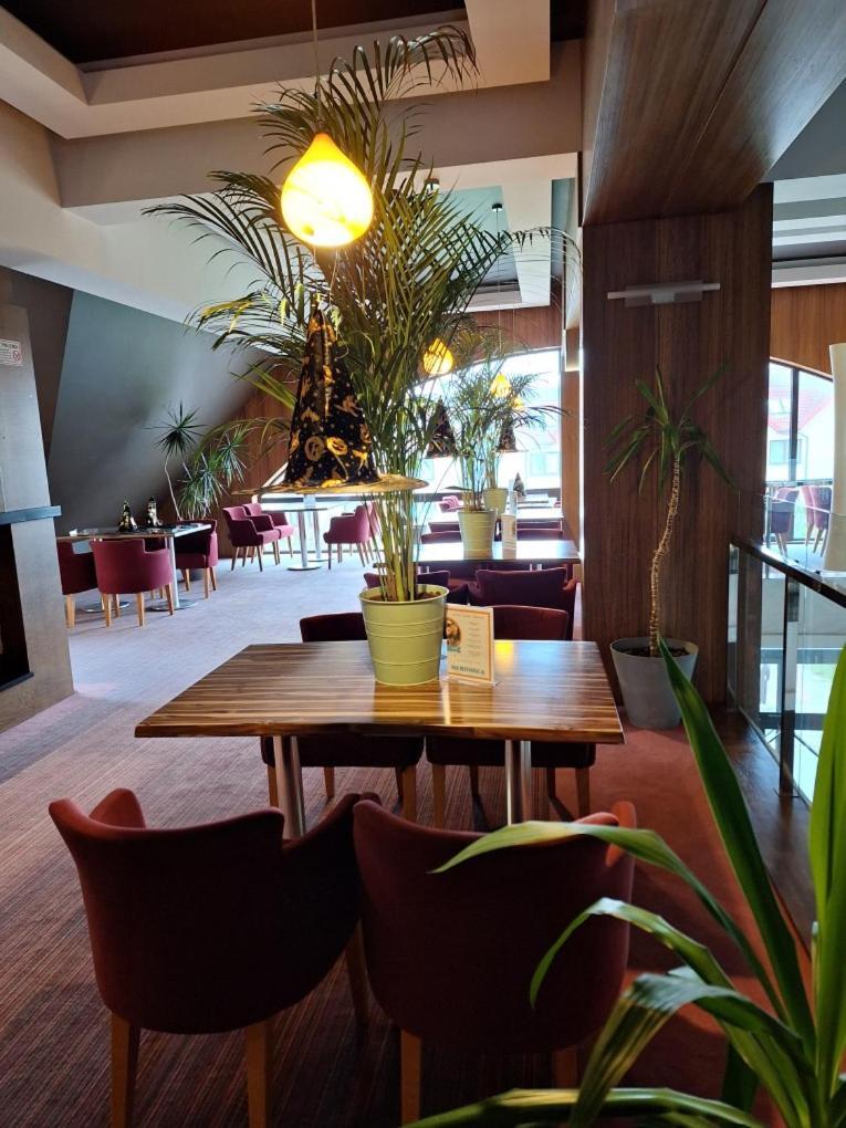 Politechnika Warszawska Osrodek Wypoczynkowy Hotel Сърбиново Екстериор снимка