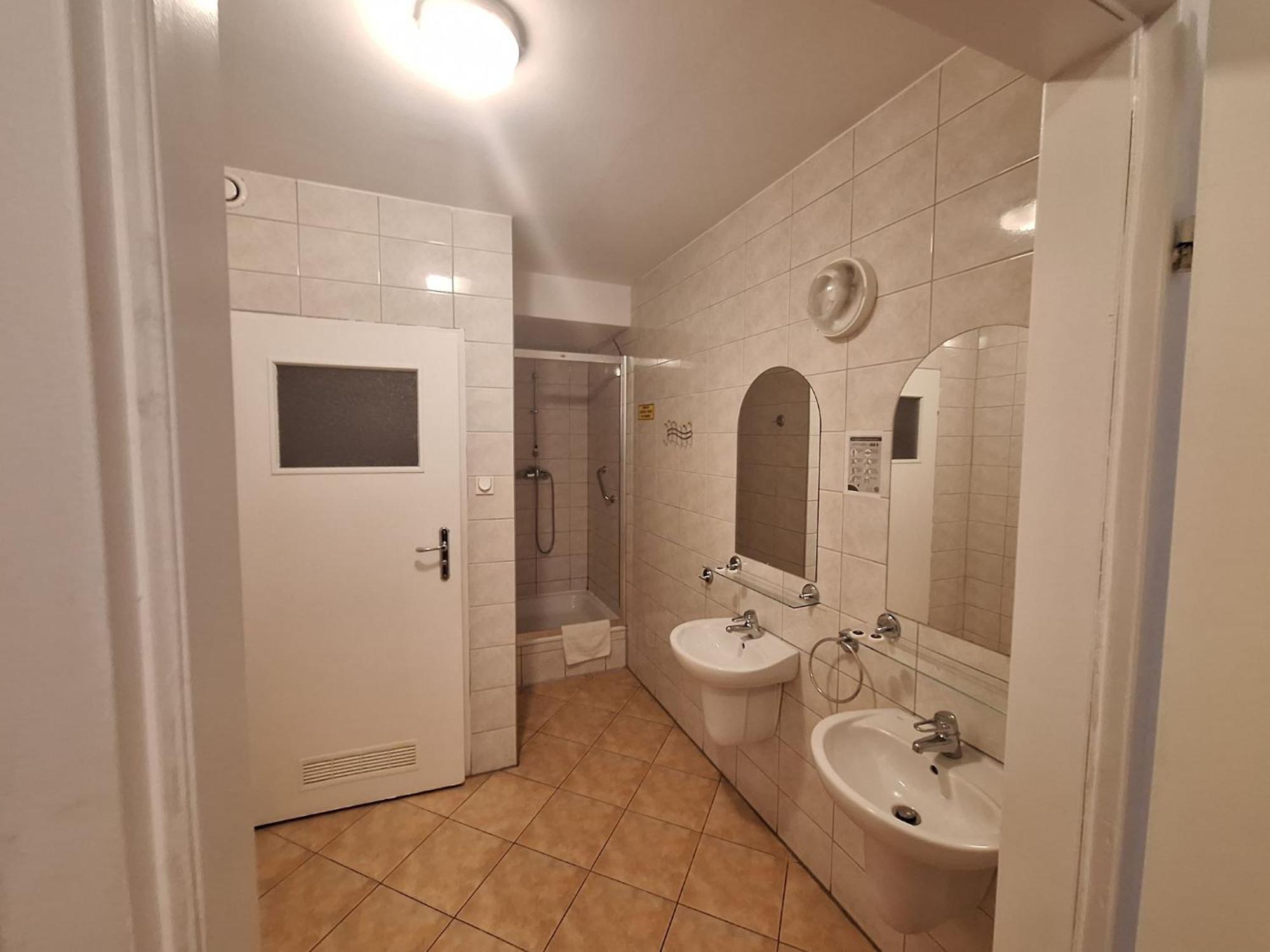 Politechnika Warszawska Osrodek Wypoczynkowy Hotel Сърбиново Екстериор снимка